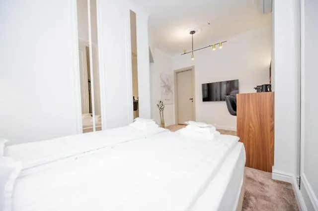 Makenzi アパート