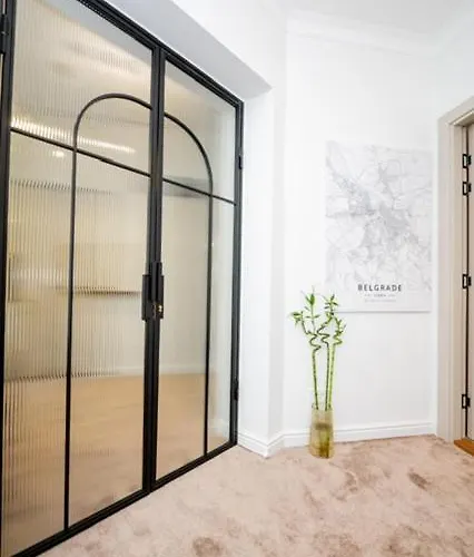 Makenzi アパート