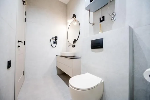 Makenzi ベオグラード