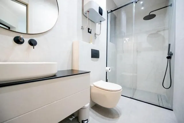 Makenzi アパート