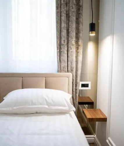 Makenzi ベオグラード